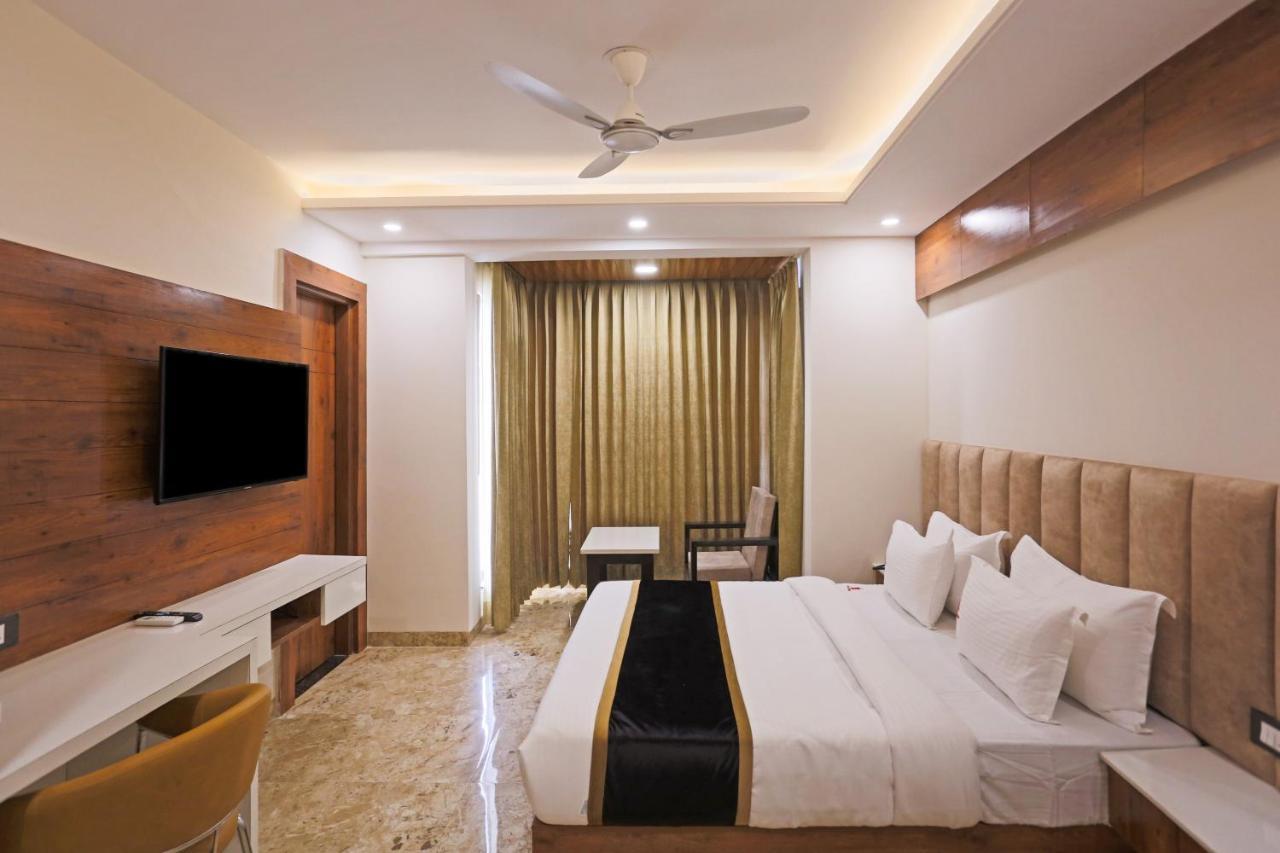 Hotel Deluxe Stay Inn - Near Delhi Airport Neu-Delhi Exterior foto