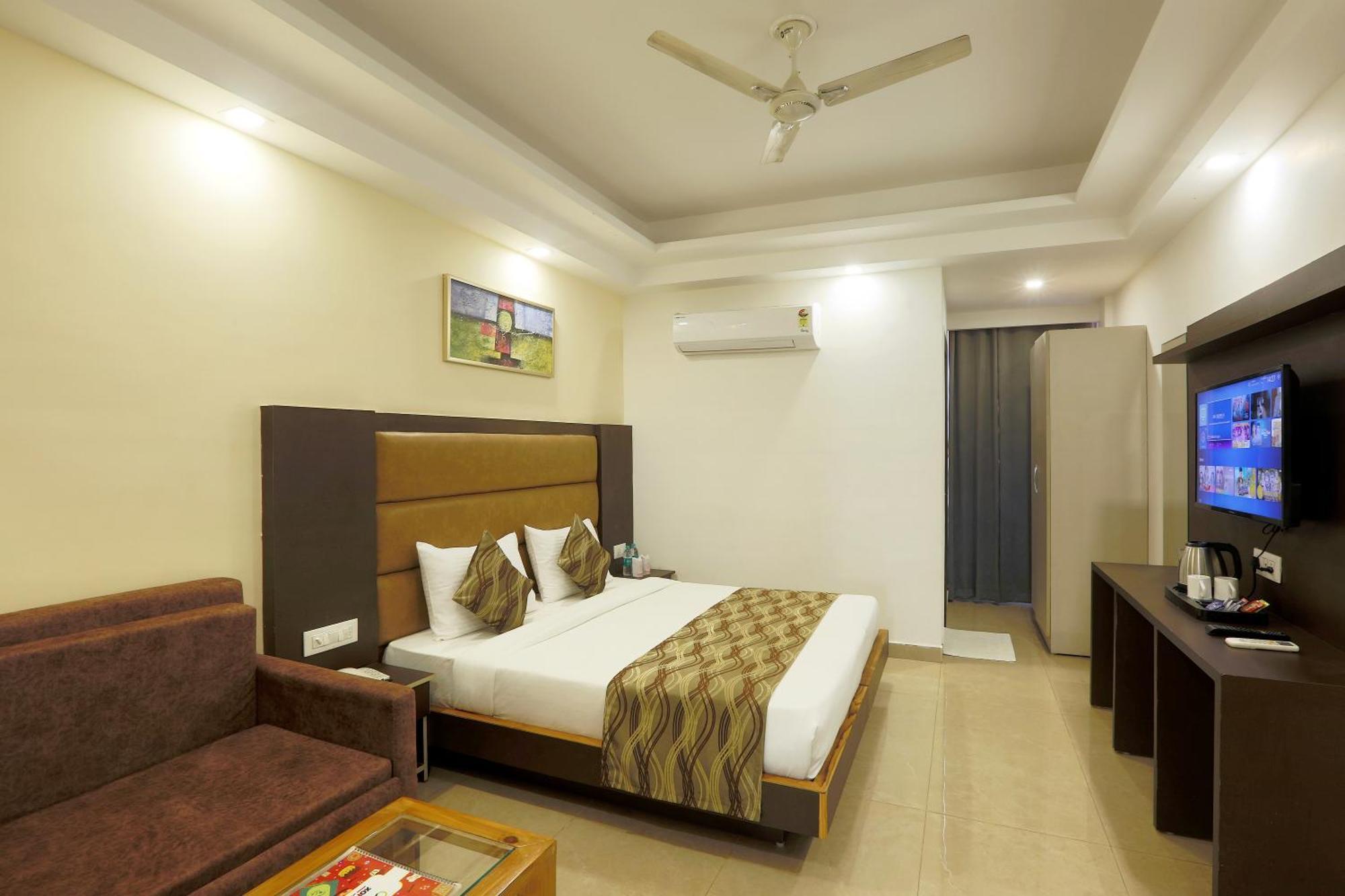 Hotel Deluxe Stay Inn - Near Delhi Airport Neu-Delhi Exterior foto