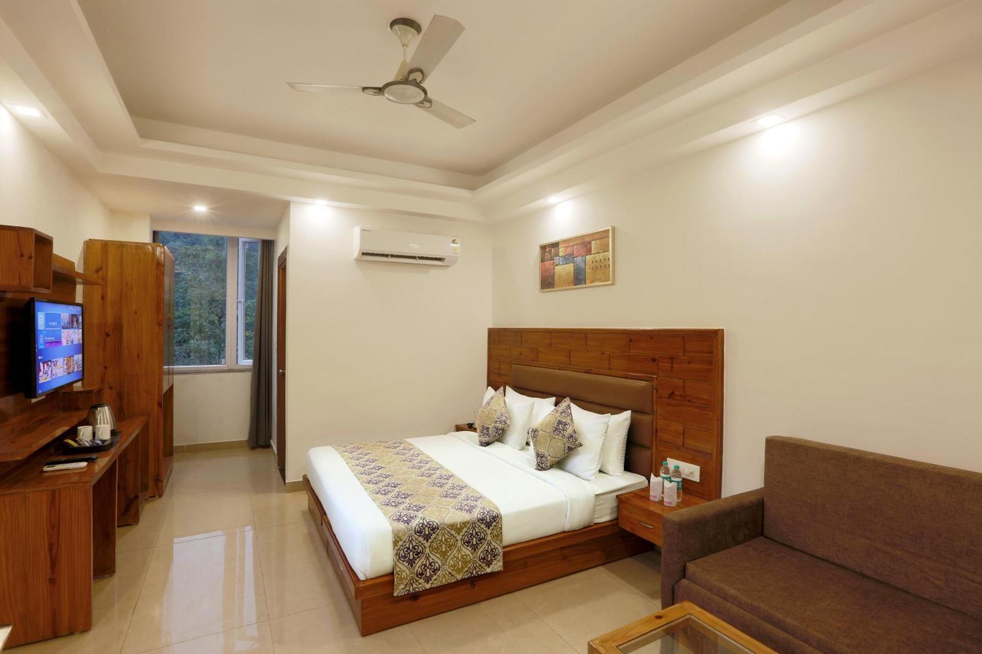 Hotel Deluxe Stay Inn - Near Delhi Airport Neu-Delhi Exterior foto