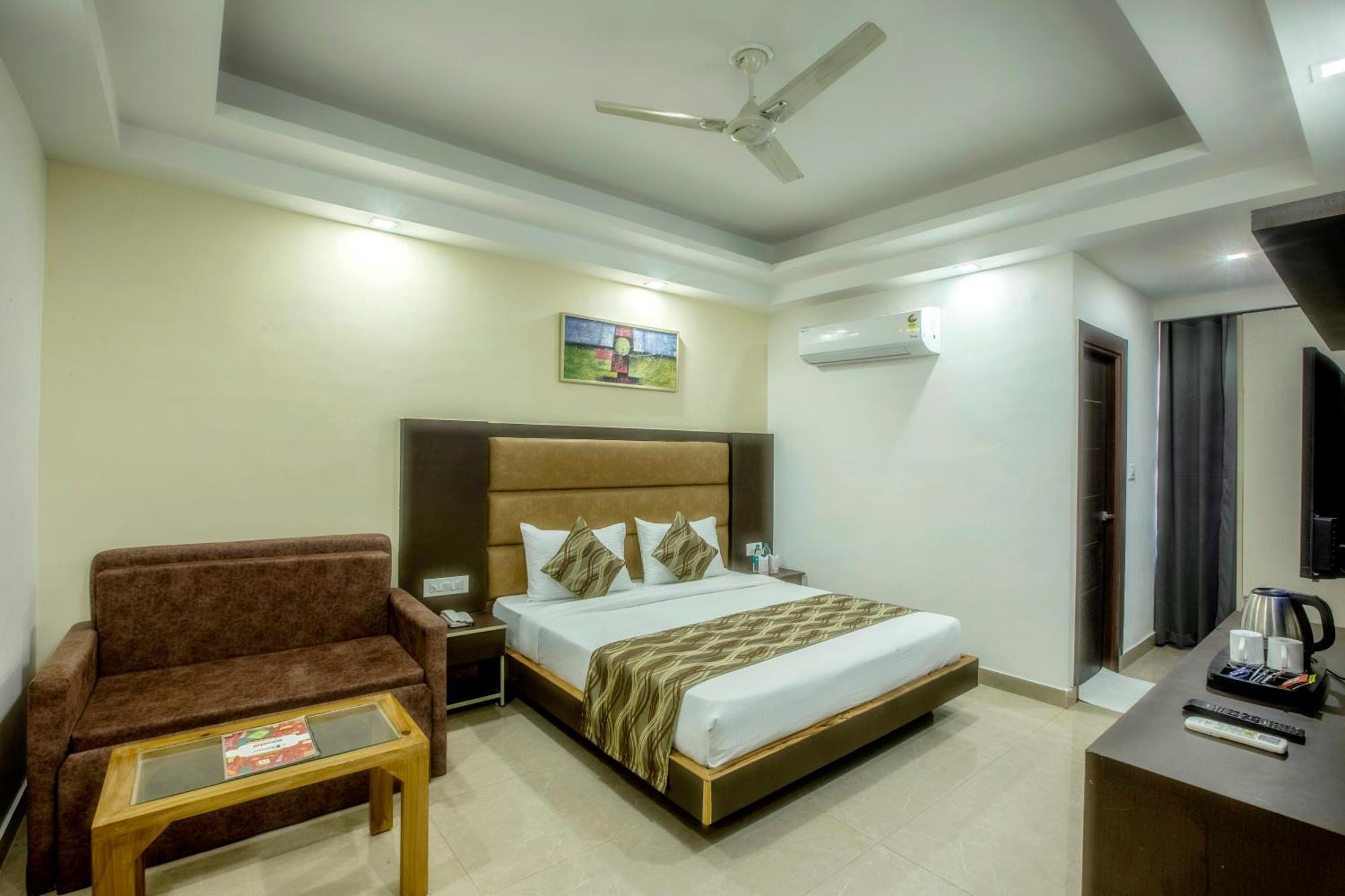 Hotel Deluxe Stay Inn - Near Delhi Airport Neu-Delhi Exterior foto