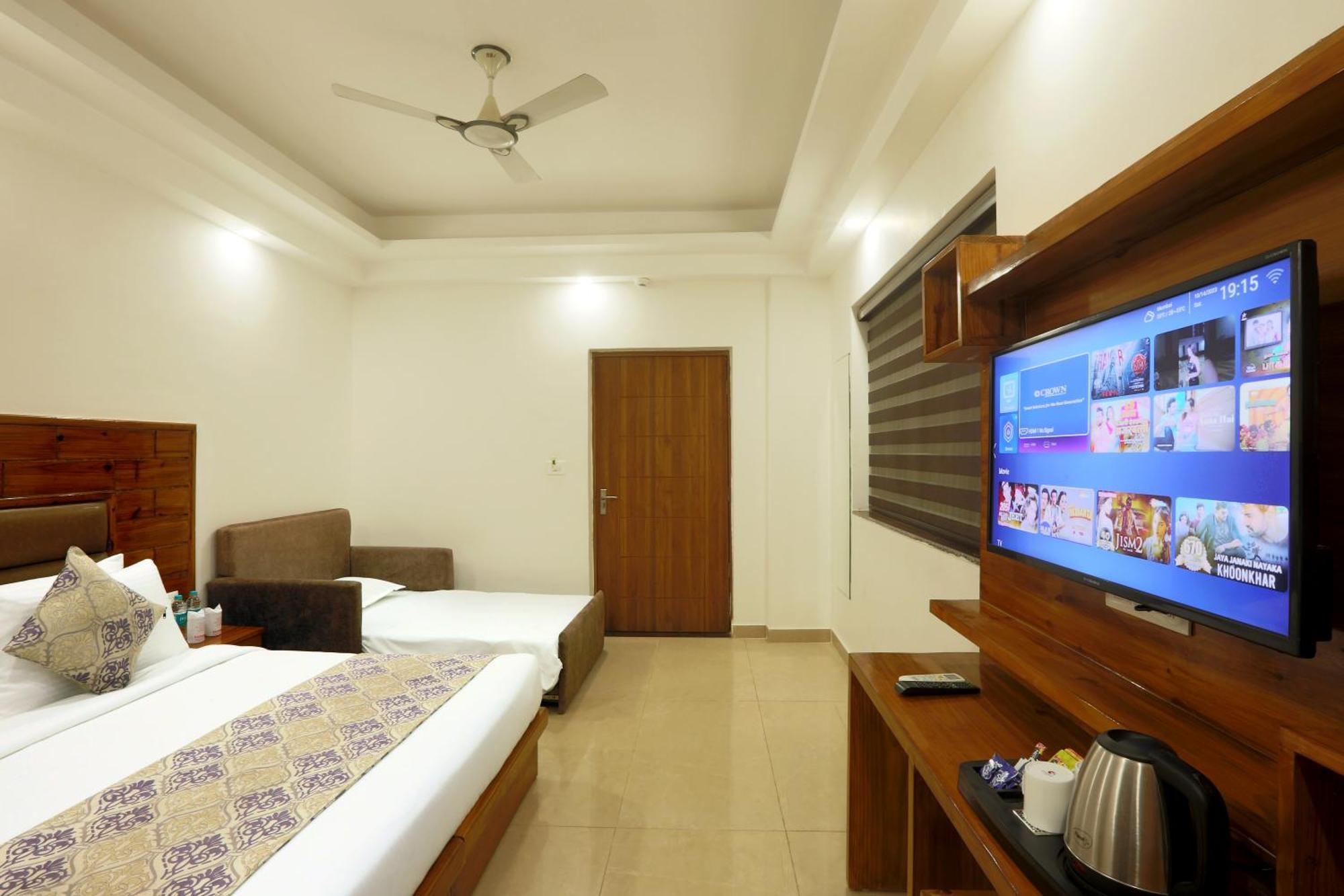Hotel Deluxe Stay Inn - Near Delhi Airport Neu-Delhi Exterior foto