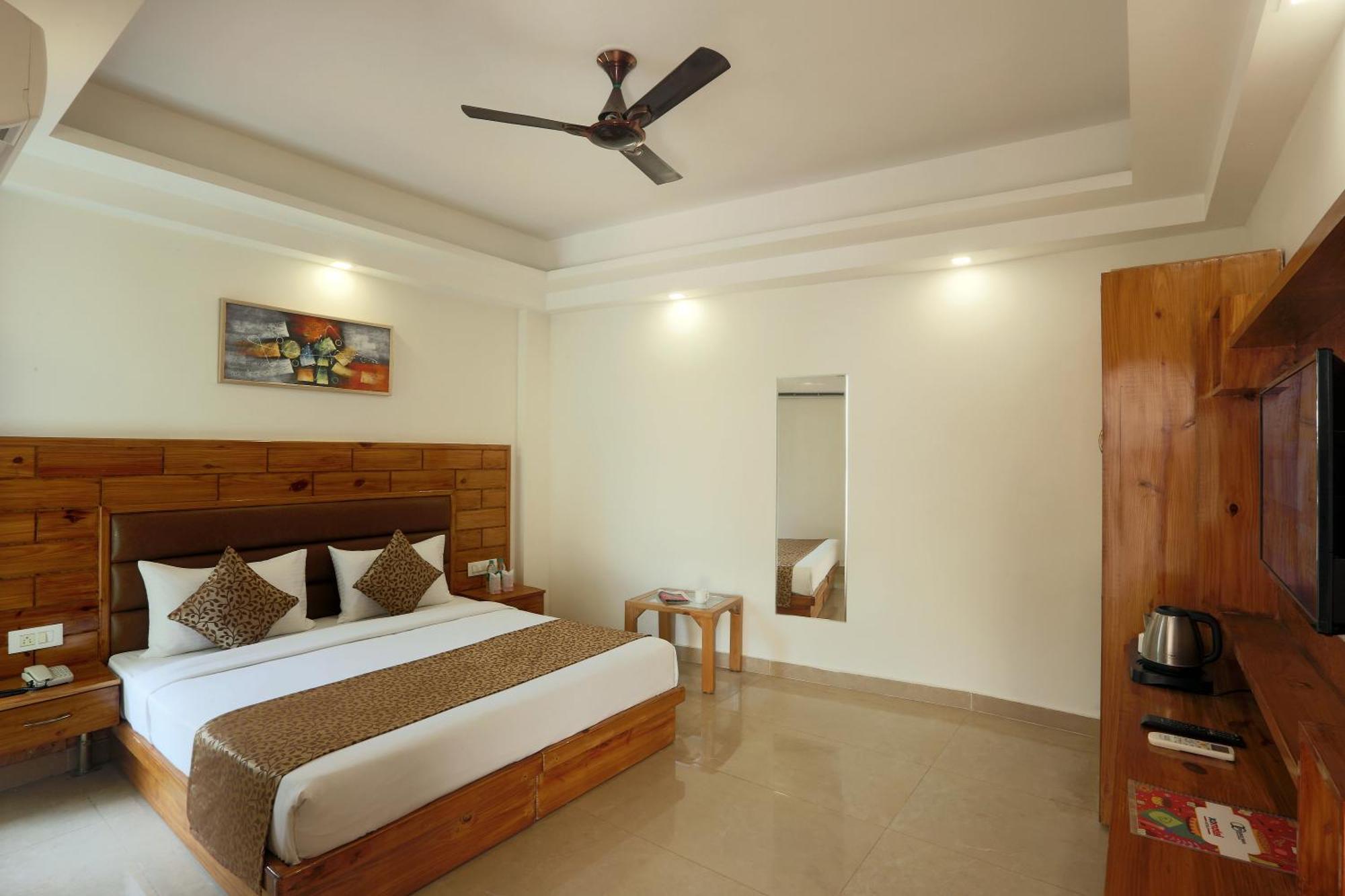 Hotel Deluxe Stay Inn - Near Delhi Airport Neu-Delhi Exterior foto